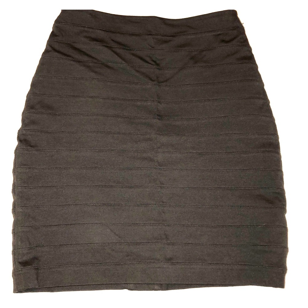 Express like new bodycon skirt in gray